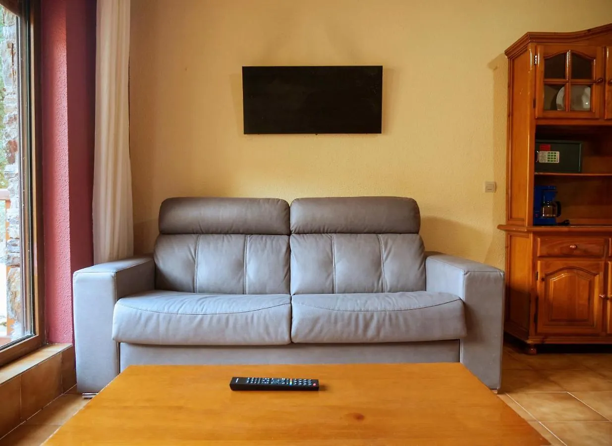 Kione Deusol Apartment Incles