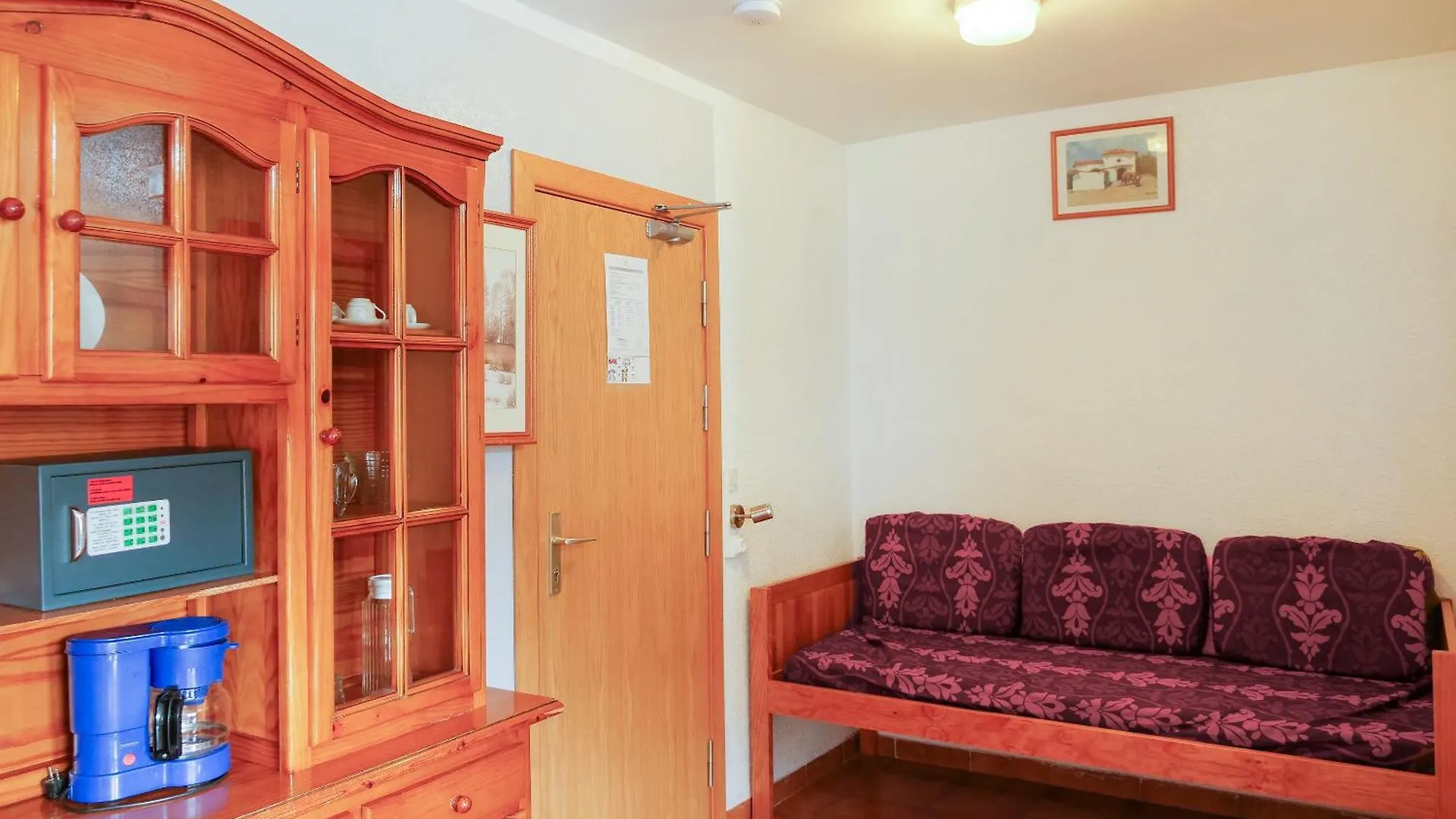 Kione Deusol Apartment Incles